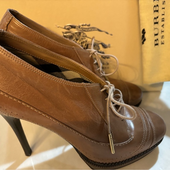 Burberry Heddington Oxford Women's black ankle boots Taupe Size 40 Original Box - Picture 4 of 6